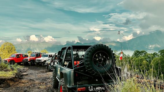 4x4 classic jeep tour with Batur Bali sunrise