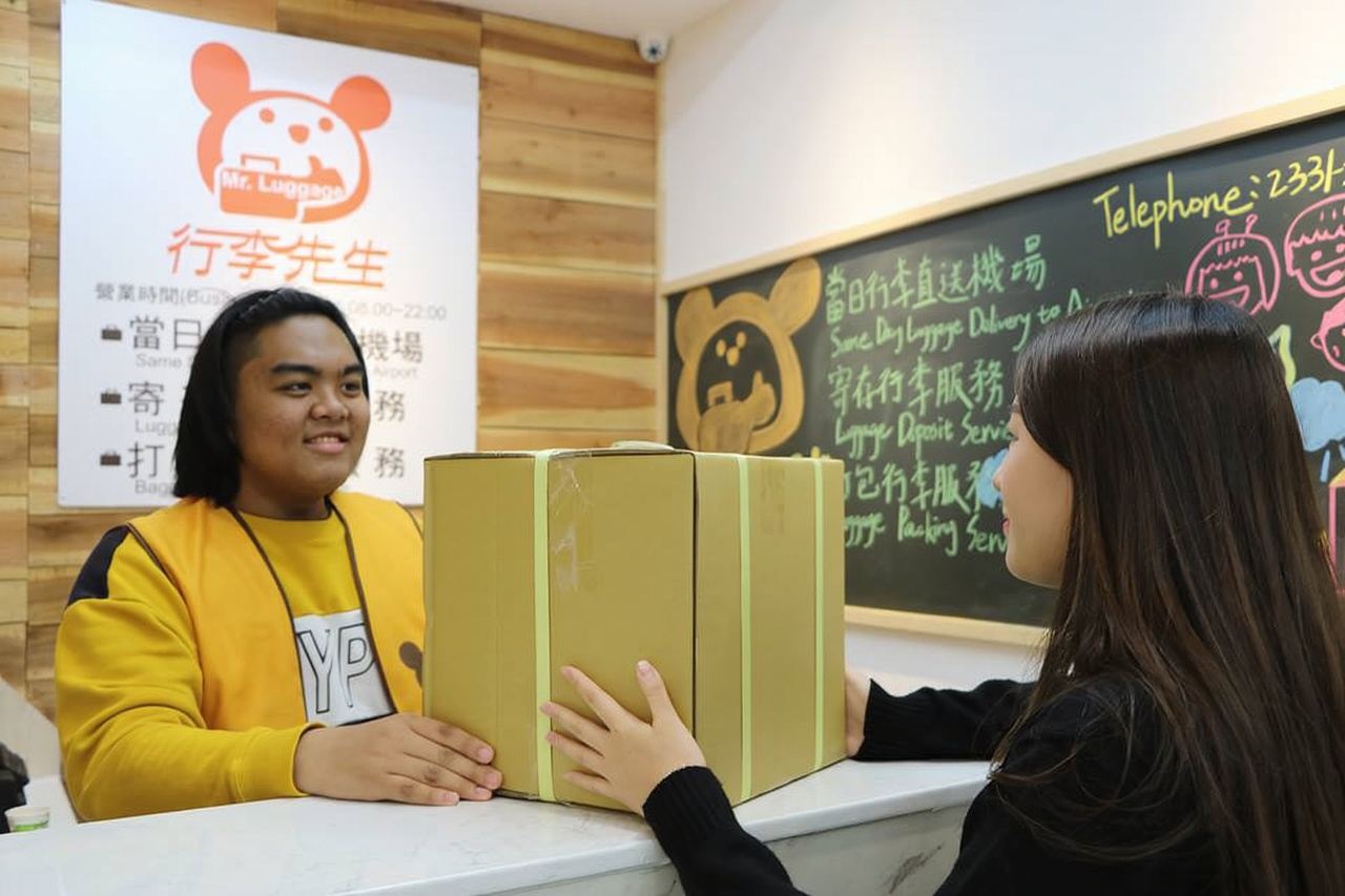 Transport de bagages à Taipei, Taiwan | Service de livraison le jour même pour bagages et cadeaux de bienvenue depuis les aéroports de Taoyuan TPE et Songshan TSA | Hôtels de Taipei et Nouveau Taipei | Monsieur Bagages