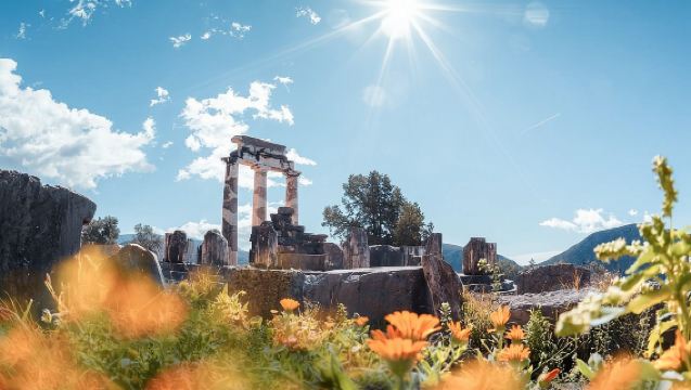 Delphi, Thermopylae, Corycian Cave 300 Spartans Small-Group Tour 