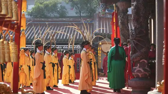 Taipei Private Car Charter Tour