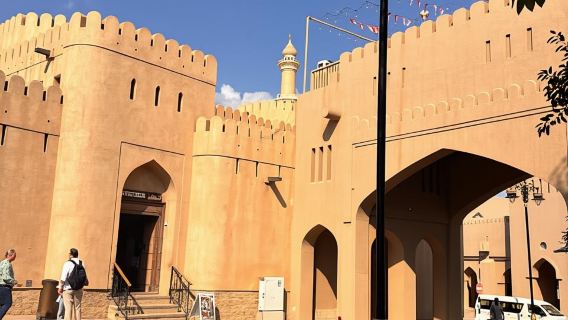 Muscat: 4x4 Adventure Through Jebel Akhdar and Nizwa