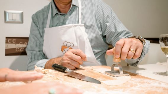 Varenna: Pasta & Tiramisu Cooking Class at a Local's Home