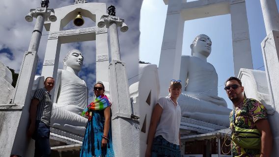 Kandy: Kandy City Tour by Tuk Tuk Morning OR Evening