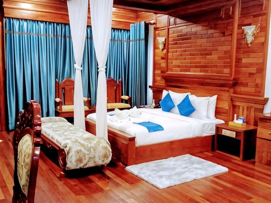 Try Palace Resort Sihanoukville - Tap to explore photos