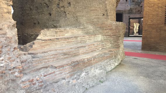 U-Bahn-Station Piazza Navona – Eintrittskarten und Audioguide für das Domitian-Stadion