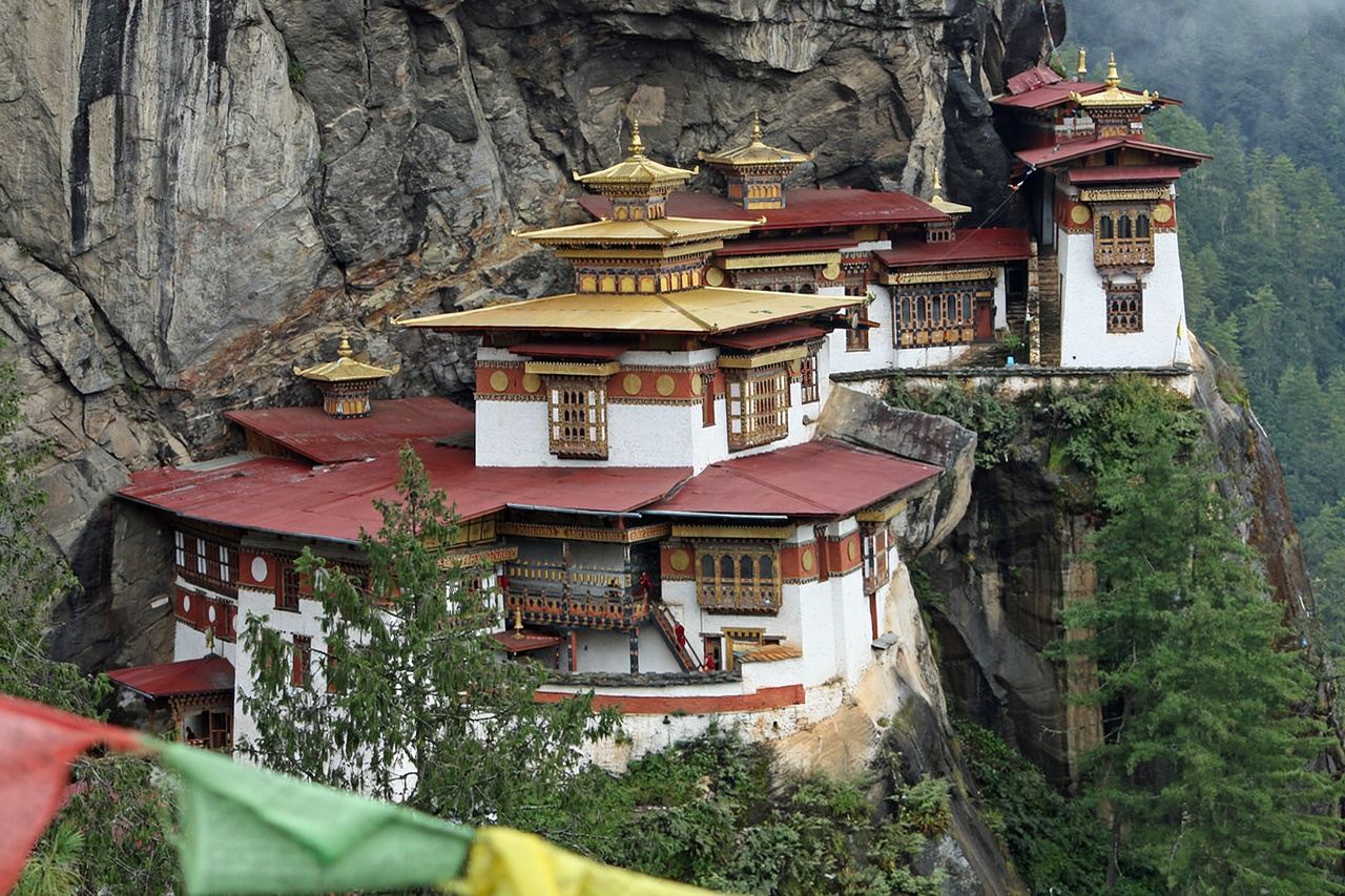 Incredible 9-day Bhutan Tour
