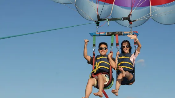 Parasailing Experience in Waikiki, HI