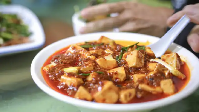 Tuktuk Food Tour Through Chengdu's Local Eats