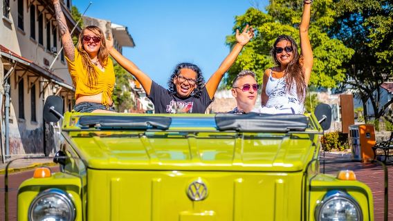 The City Safari: tour privato di 2 ore in auto d'epoca (premiato)