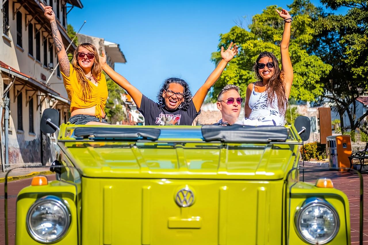 Die Stadtsafari: 2-stündige private Oldtimer-Tour (preisgekrönt)