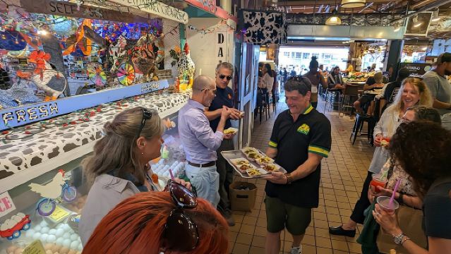 ทัวร์ Meet the Market - สนุกสนานกับอาหารและความบันเทิงที่ตลาดไพค์เพลส
