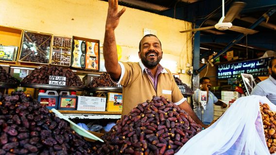 Dubai: tour gastronomico privato - 10 degustazioni con la gente del posto