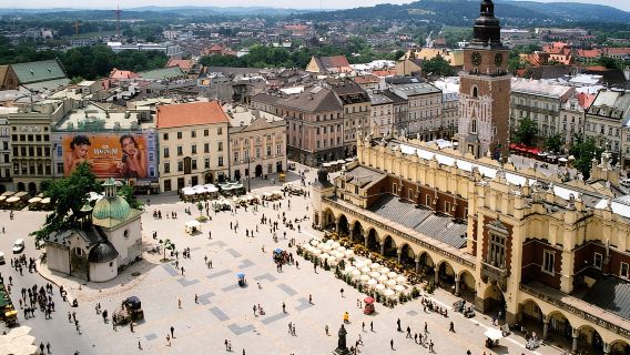 Krakow: Old Town Highlights Private Walking Tour