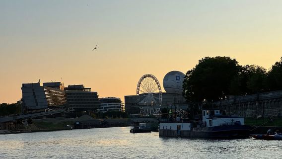 Krakow: Pelayaran Sungai Vistula Siang atau Malam dengan Panduan Audio