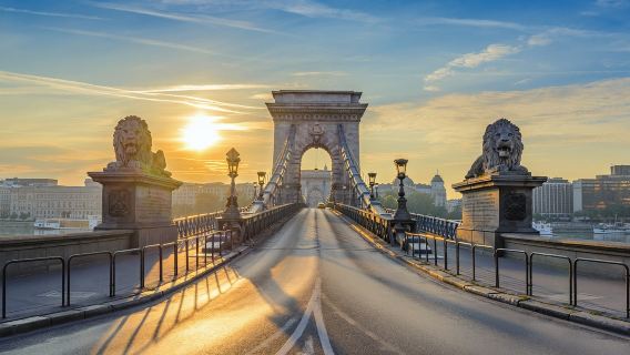 10-Hour Private Chartered Tour in Budapest: Parliament Building + Széchenyi Chain Bridge + Heroes' Square