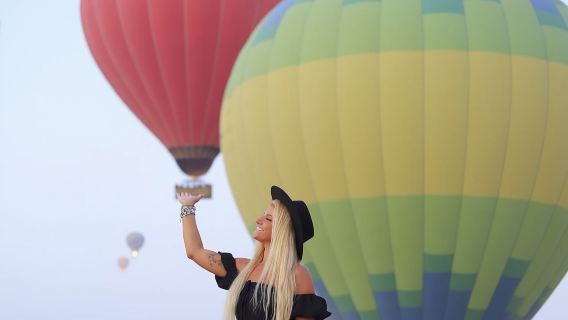 Excursión privada de un día a Luxor desde Hurghada en globo aerostático.