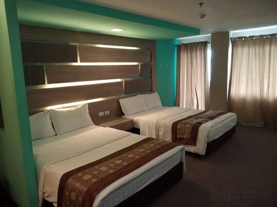 Coron Gateway Hotel & Suites Room Type - Superior Twin Room