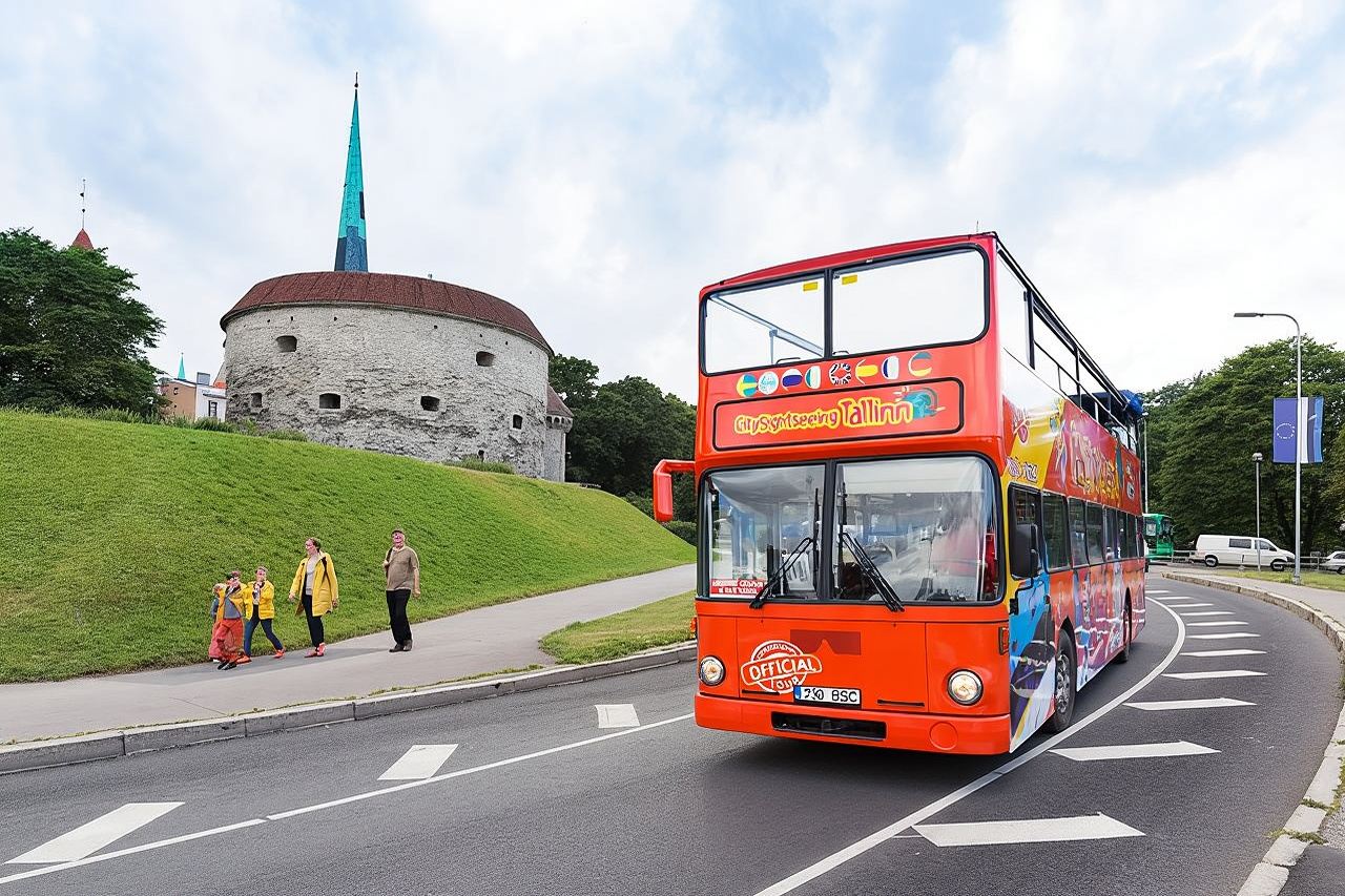 Stadtrundfahrt Tallinn: Hop-On/Hop-Off-Bustour