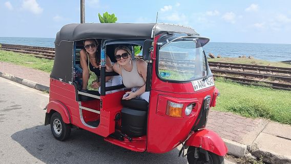 Colombo City Tour by Tuk Tuk Morning OR Evening - All Inclusive