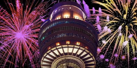 悉尼塔旋轉餐廳海鮮自助餐【靠窗座位可選&午餐/晚餐&360度俯瞰悉尼全景Sydney Tower Eye】