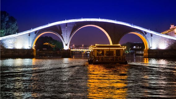 江蘇蘇州翻譯 丨英語丨俄語丨其它語種丨導遊丨地陪丨citywalk~歡迎來詢！