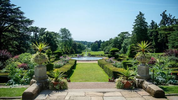 Warwick Castle + Oxford + Stratford + Cotswolds Tour from London, UK