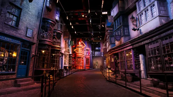 Warner Bros. Harry Potter Studio Tour + Thames River cruise[Book for 1 person]