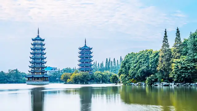 桂林一日遊【含午餐/上門接/晚出發/蘆笛岩獨秀峰象鼻山】
