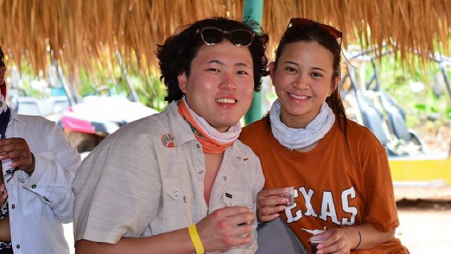 Pengalaman ATV Seharian Penuh dan Pelayaran Minum-Minuman dengan Bar Terbuka