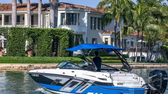 Miami Biscayne Bay Private Boat Experience with Captain