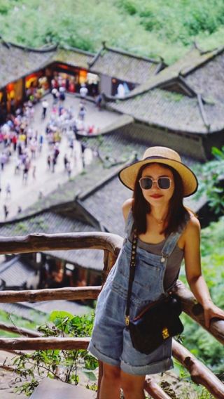 ทัวร์ 1 วัน สามสะพานสวรรค์ + เมืองแห่งความเจริญ + การล่องเรือหอศิลป์แม่น้ำอู๋เจียง 1 ชั่วโมง รวมตั๋วเรือ