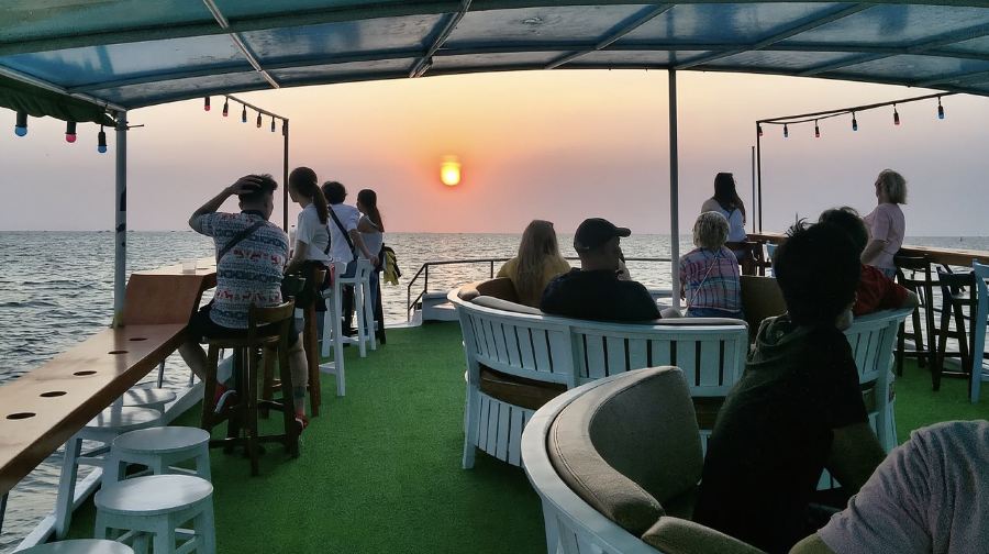 富國島 | 日落與夜間魷魚釣，含饭店接送、晚餐、导游