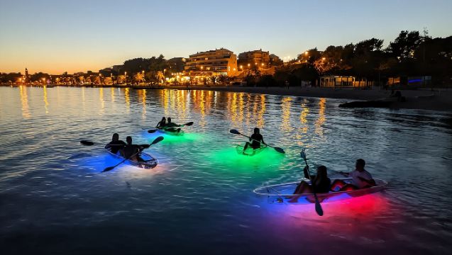Экскурсия на прозрачном каяке с подсветкой в Сплите.