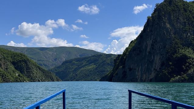 Tirana/Durrës/Shkodër : Excursion d'une journée à la rivière Shala et au lac Koman
