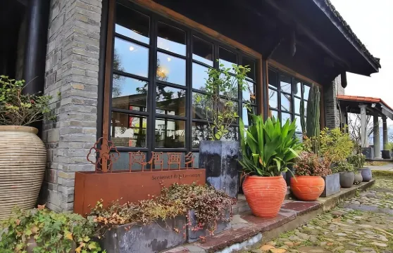 法國巴黎出發:凡爾賽宮+楓丹白露宮+巴爾比宗一日遊