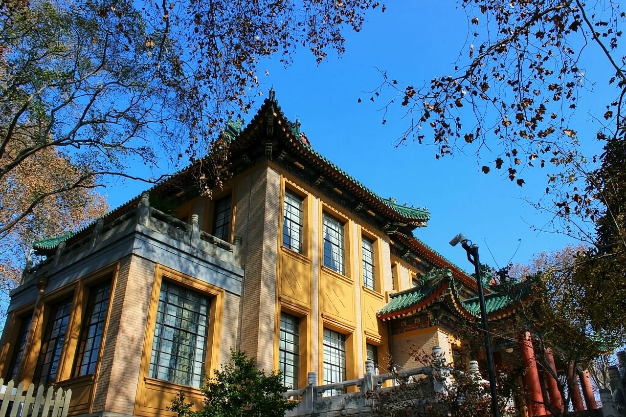 Premium Small Group Tour | Optional English Guide | Dr. Sun Yat-sen's Mausoleum + Meiling Palace + Niushou Mountain Cultural Tourism Zone + Nanjing Confucius Temple + Zhan Garden