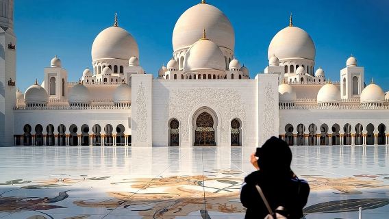 Lawatan Sehari Persendirian ke Masjid Sheikh Zayed dan Kampung Budaya di Abu Dhabi, UAE