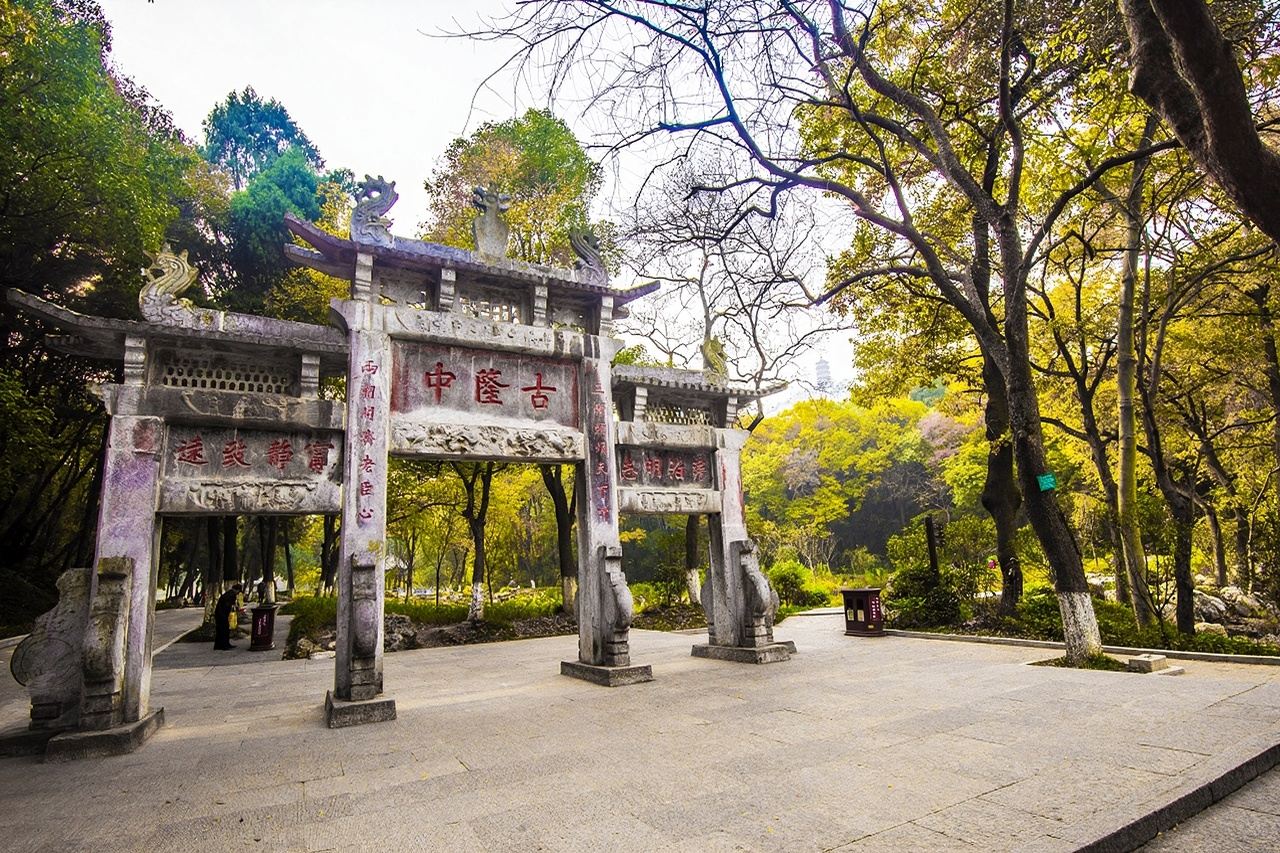 【私家團】唐城+古城牆護城河+古隆中一日遊+導遊1對1出行