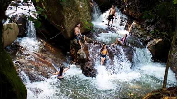 Un día para disfrutar de la naturaleza y vivir una aventura en el río Jordán.