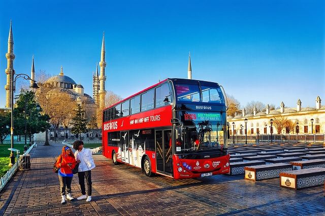 Stadtrundfahrt mit offenem Hop-on/Hop-off-Bus in Istanbul
