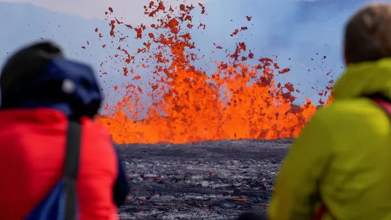 1-day tour of Fagradalsfjall Volcano hiking + Reykjanes Peninsula|Professional outdoor guide