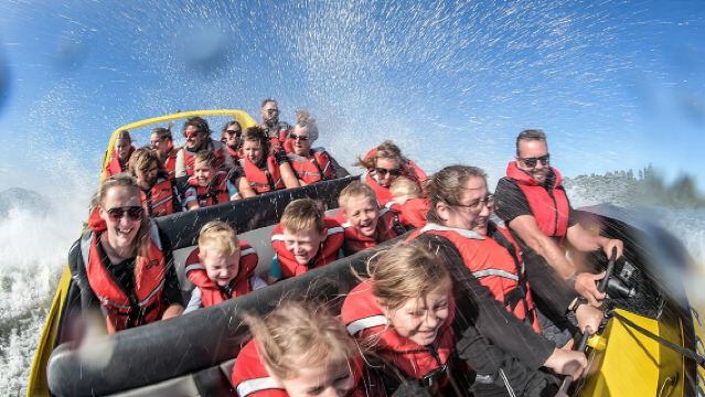 ทัวร์ Katoa Jet Boat ในทะเลสาบโรโตรัว