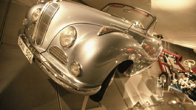 德國-柏林|中文包車一日遊 佩加蒙博物館 威廉皇帝紀念教堂