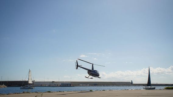 Barcelona: Rundflug mit dem Hubschrauber