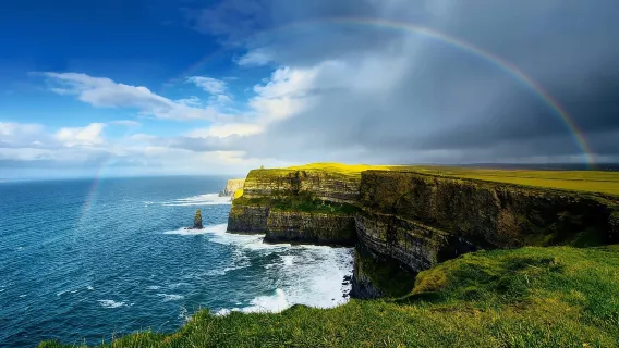 Dari Galway: 12:00 PM Tur Tebing Moher Berpemandu