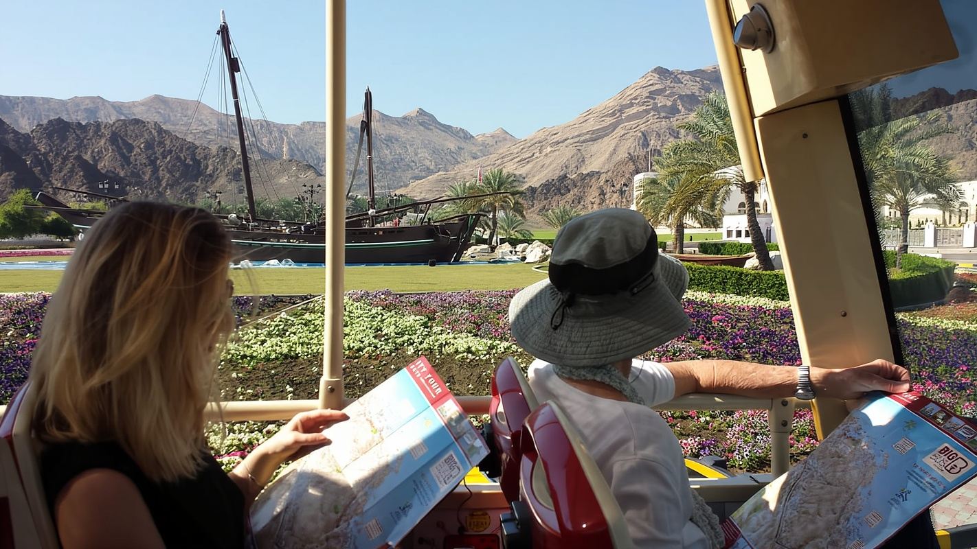 Muscat: tour panoramico in autobus turistico sali e scendi