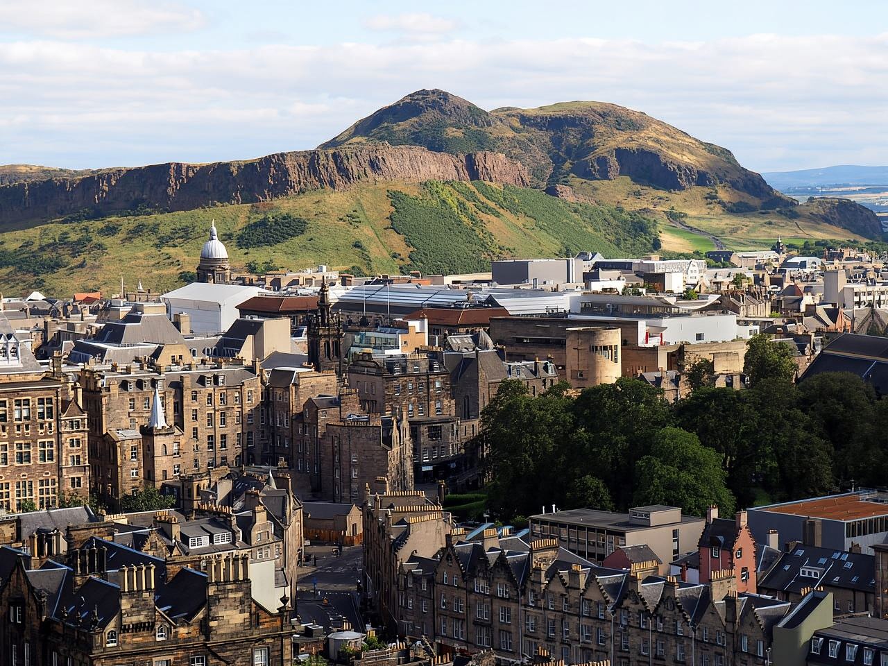 Edinburgh: Guided Hike to Arthur's Seat and Holyrood Park