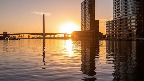 แม่น้ำยาร์รา: ล่องเรือชมพระอาทิตย์ตกดินชมทิวทัศน์สาธารณะ 1.5 ชั่วโมง