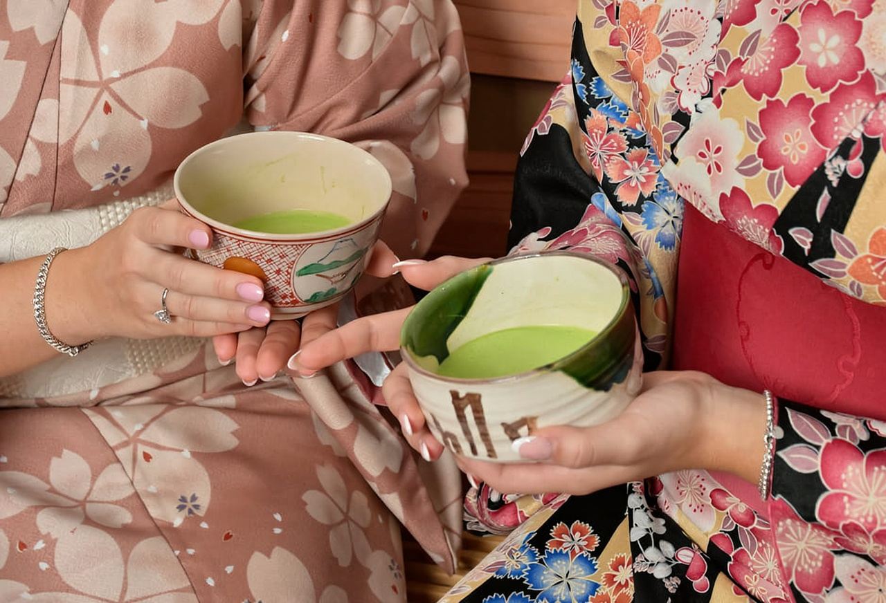 Tokyo: Esperienza con kimono ad Asakusa e degustazione di matcha