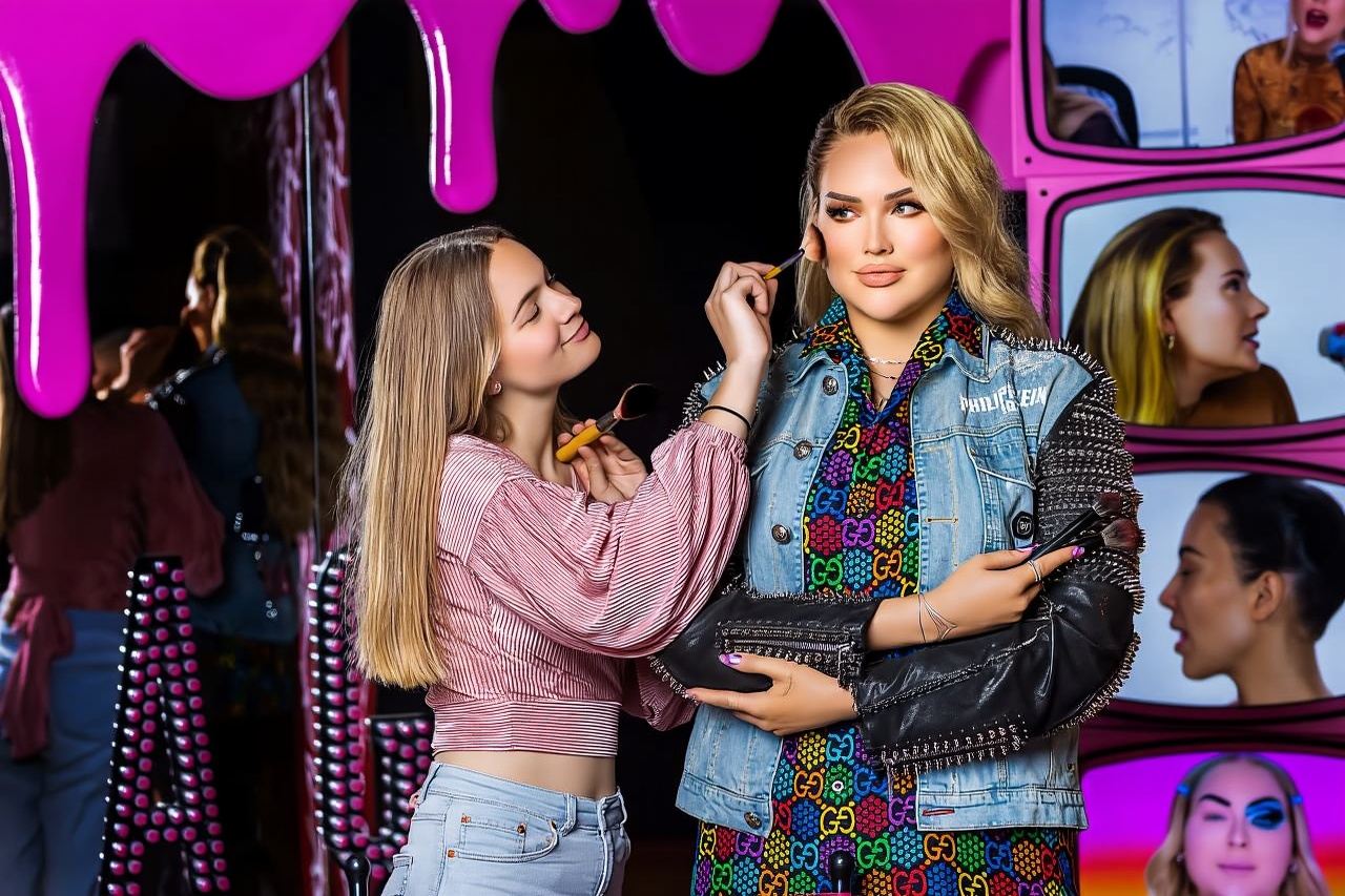 アムステルダム マダム・タッソー館+デ・アドリアーン風車（1779年）+聖バヴォ教会 ワンデーツアー